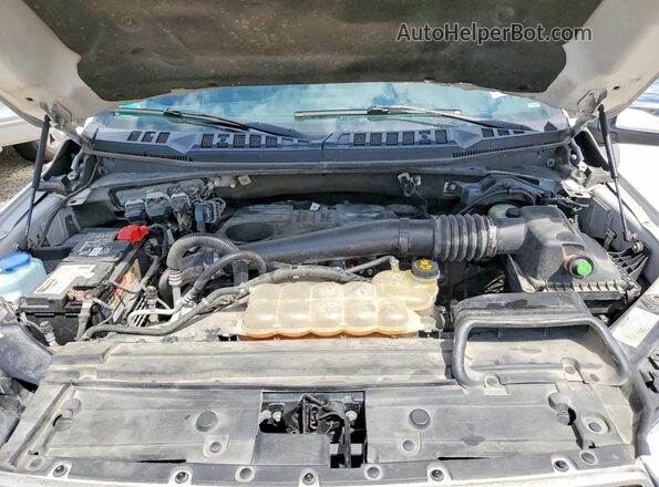 1FTFW1E1XJFD50010 2018 FORD F150 White Vista interior trasera