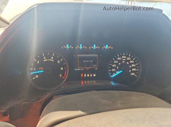 1FTFW1E51JKF24556 2018 FORD F150 Белый Вид щитка приборов