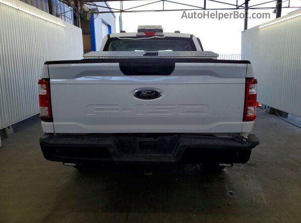 1FTFW1E51NKD65902 2022 FORD F150 White Rear view