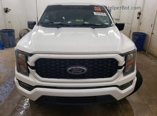 1FTFW1E51PFC03053 2023 FORD F150 Белый Вид спереди