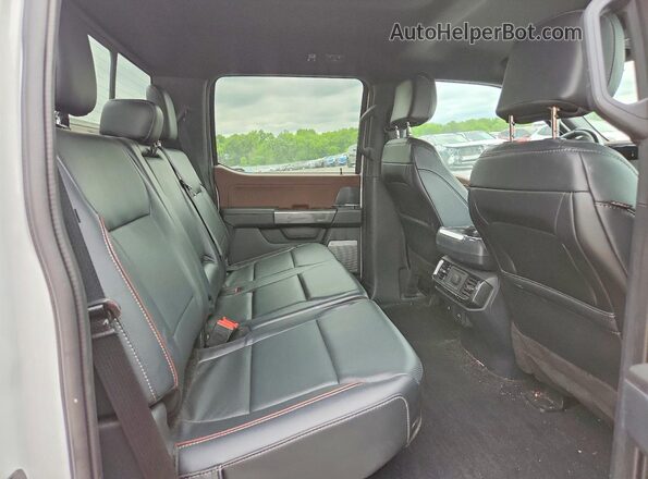 1FTFW1E55PFD23633 2023 FORD F150 Белый Вид задних сидений