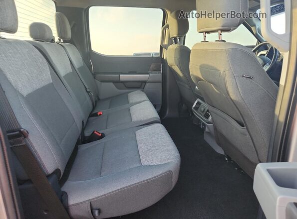 1FTFW1E59MFA73678 2021 FORD F150 Silver Rear seats view