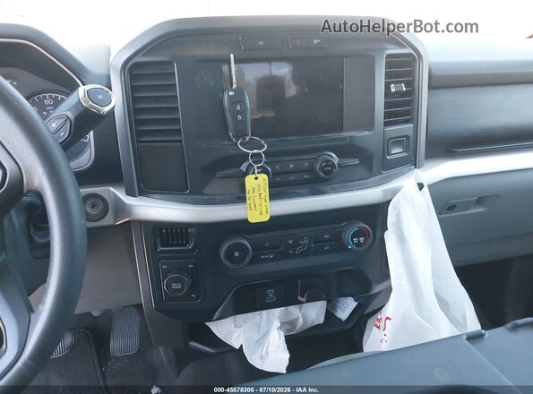 1FTFW1E82PFA22974 2023 FORD F150 White Вид панелі приладів