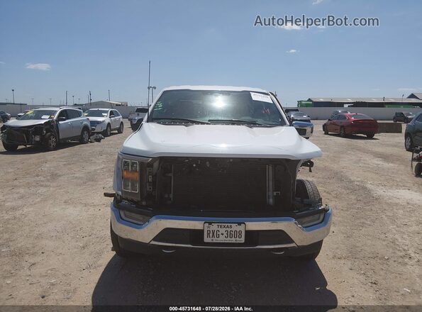 1FTFW1E83NFB84903 2022 FORD F150 White Widok wnętrza z tyłu