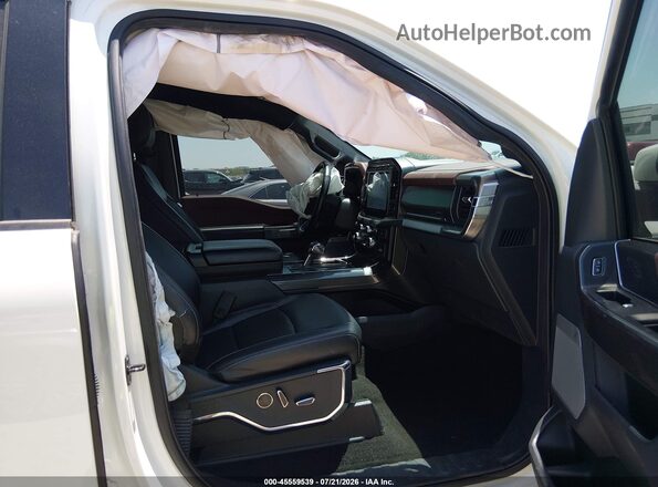 1FTFW1E85NFB18918 2022 FORD F150 White Front interior view