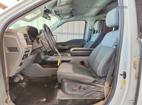 1FTFW1E85PKE00499 2023 FORD F150 White Vista interior delantera