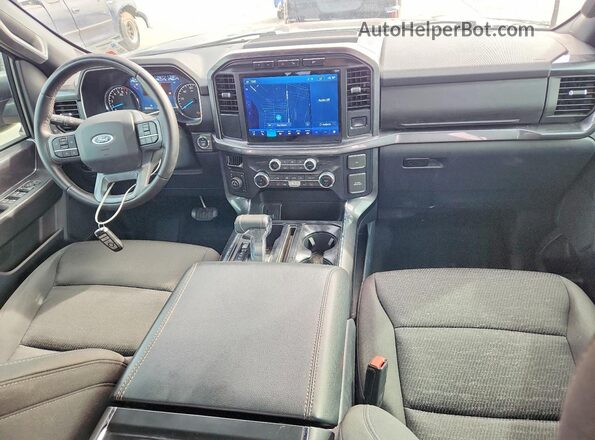 1FTFW1E85PKF96976 2023 FORD F150 Черный Вид панели приборов