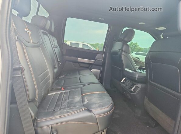1FTFW1E86NFA23204 2022 FORD F150 White Widok tylnych siedzeń
