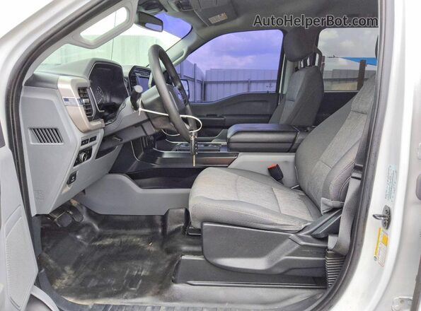 1FTFW1ED2PFD27565 2023 FORD F150 White Widok wnętrza z przodu