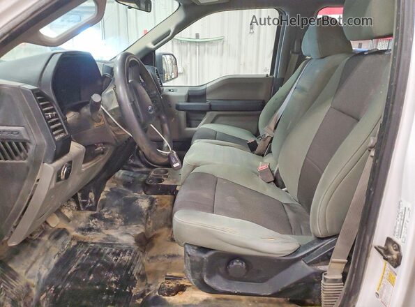 1FTFW1EF8HFB12677 2017 FORD F150 White Vista interior delantera