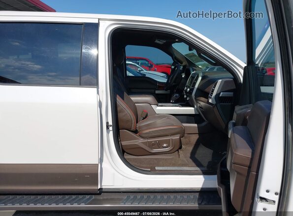 1FTFW1EG0GKD24875 2016 FORD F150 White Front interior view