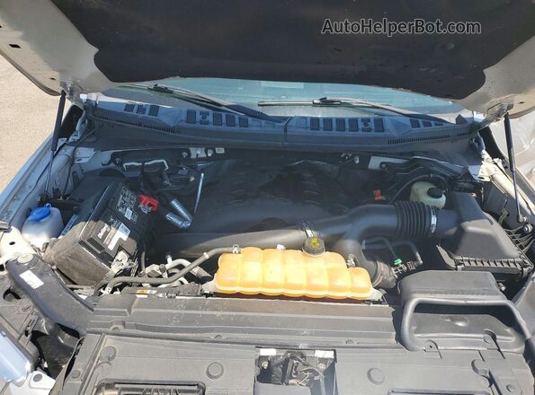 1FTFW1EG7GFC24703 2016 FORD F150 Silver Widok wnętrza z tyłu