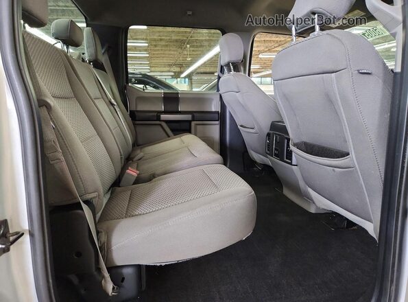 1FTFW1EG7JKF43162 2018 FORD F150 Silver უკანა სავარძლების ხედი