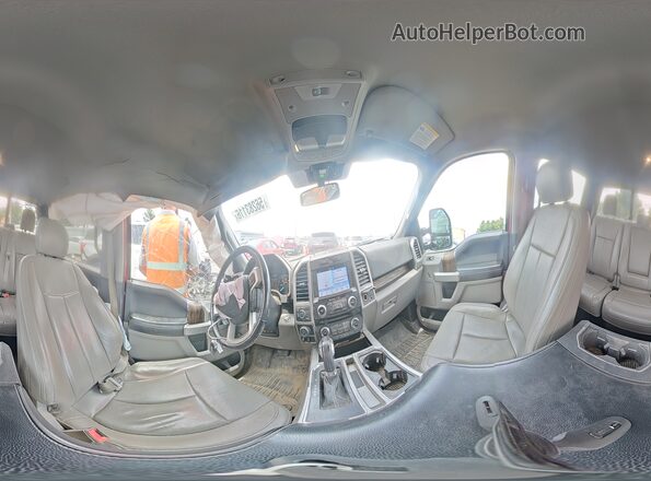 1FTFW1EG9JKC07822 2018 FORD F150 Maroon Панорамний вид салону 360°