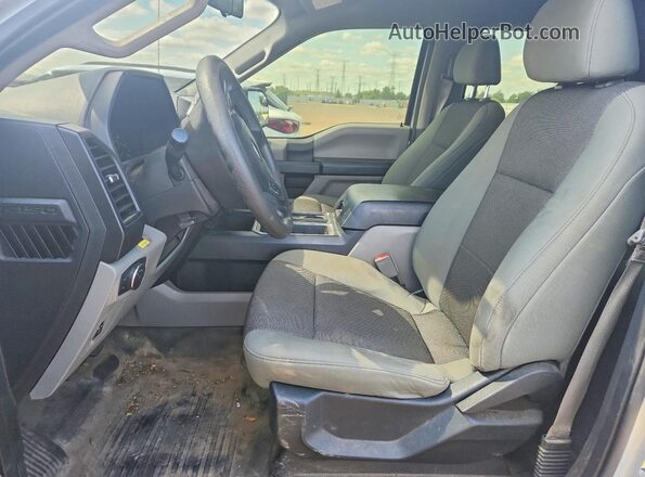 1FTFW1EG9JKF33958 2018 FORD F150 Silver Front interior view
