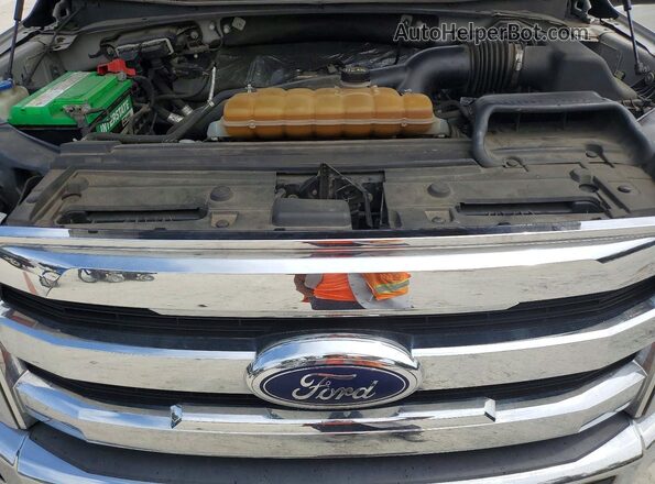 1FTFW1EGXGFA01930 2016 FORD F150 Silver Vista interior trasera