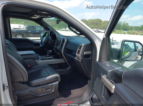 1FTFW1RG1HFB84677 2017 FORD F150 Silver Вид салону спереду