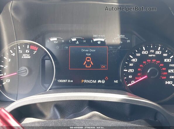 1FTFW1RG1KFA61307 2019 FORD F150 Red Widok tylnych siedzeń