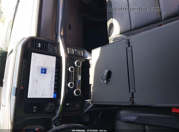 1FTFW1RG2RFA83648 2024 FORD F150 Black Vista del salpicadero