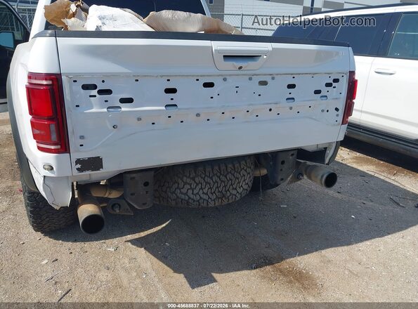 1FTFW1RG3KFA61079 2019 FORD F150 White Դիմացի տեսք