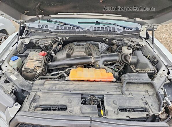 1FTFW1RG4JFB03127 2018 FORD F150 Silver Սալոնի հետևի տեսք