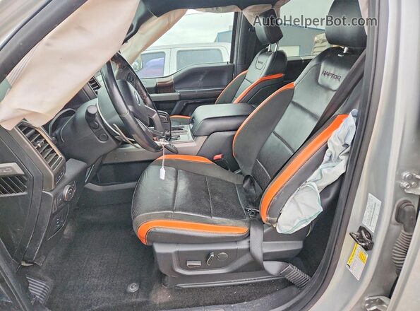 1FTFW1RG4JFB03127 2018 FORD F150 Silver Սալոնի դիմացի տեսք