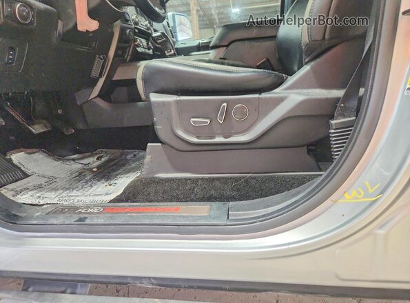 1FTFW1RG5JFC39265 2018 FORD F150 Серый Вид подкапотного пространства