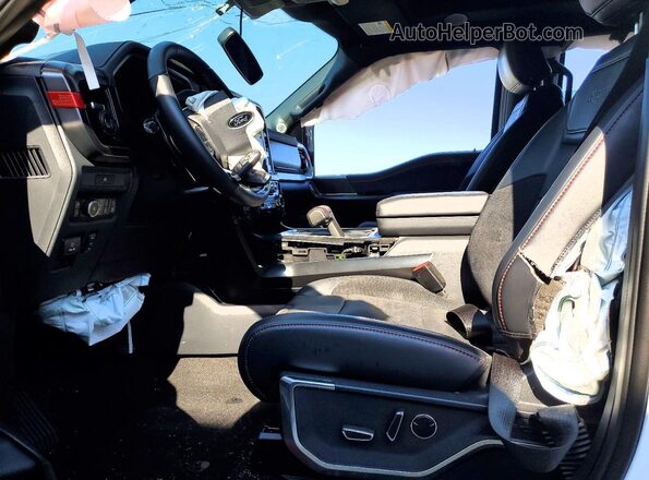 1FTFW1RG7SFC59910 2025 FORD F150 White Vista interior delantera