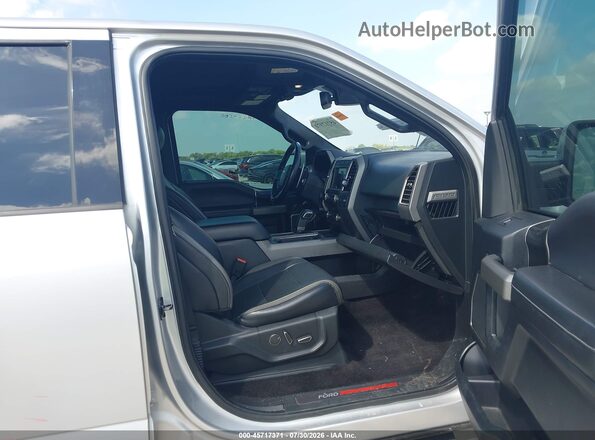 1FTFW1RG8HFB65785 2017 FORD F150 Silver Սալոնի դիմացի տեսք