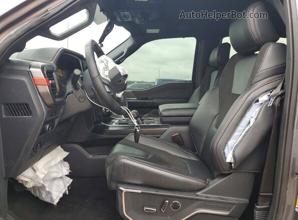 1FTFW1RG8SFA84521 2025 FORD F150 Серый Вид салона спереди