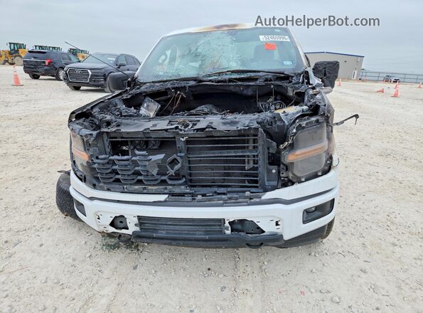 1FTFW2L50RKD90983 2024 FORD F150 White Widok z przodu
