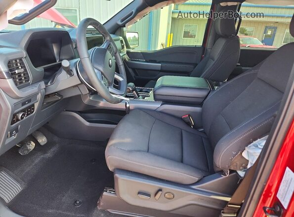 1FTFW3L53TKD57246 2026 FORD F150 Red Вид салону спереду