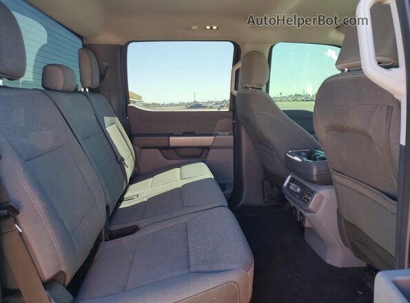 1FTFW3L85RKF79502 2024 FORD F150 Black Widok tylnych siedzeń