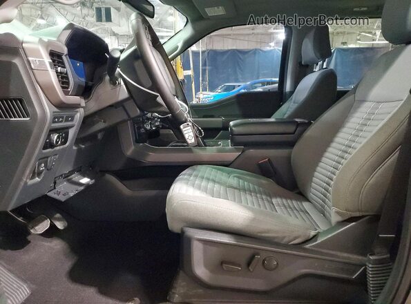 1FTFW3L86RKD02650 2024 FORD F150 Gray Widok wnętrza z przodu