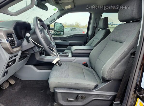 1FTFW3L89RFA27820 2024 FORD F150 Black Widok wnętrza z przodu
