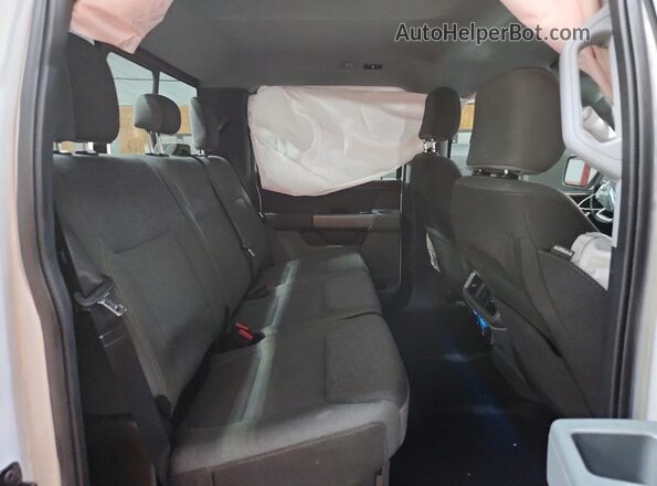1FTFW3LD2RFA97172 2024 FORD F150 White Vista de los asientos traseros