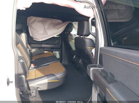 1FTFW4L59TFA51165 2026 FORD F150 Gray Vista de la etiqueta del VIN