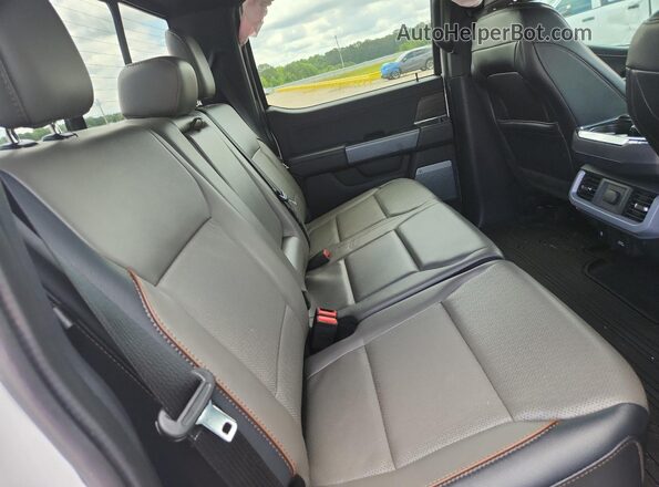 1FTFW5L81RFB14140 2024 FORD F150 White Widok tylnych siedzeń