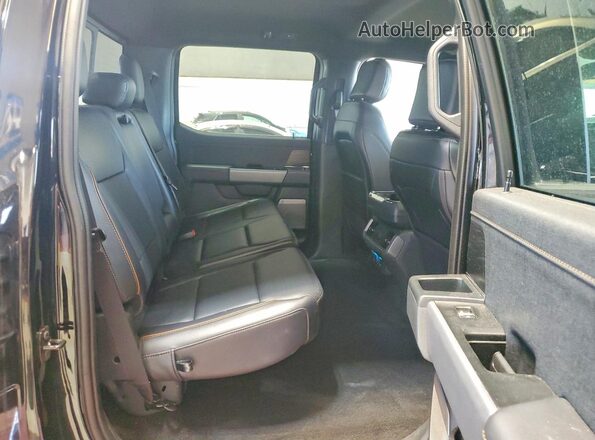 1FTFW5LD6SFA53998 2025 FORD F150 Black Widok tylnych siedzeń