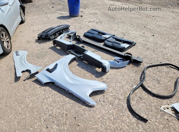 1FTFW5LDXSFB93326 2025 FORD F150 White Vista del compartimento del motor