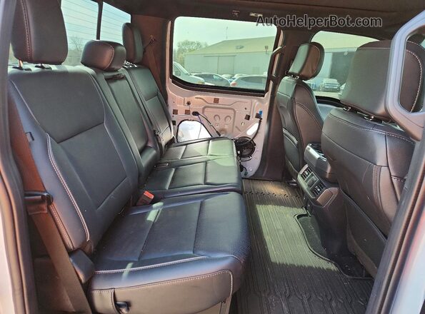 1FTFW5LDXSFB93326 2025 FORD F150 White Vista de los asientos traseros
