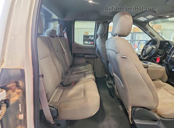 1FTFX1E56JFA55843 2018 FORD F150 Белый Вид задних сидений