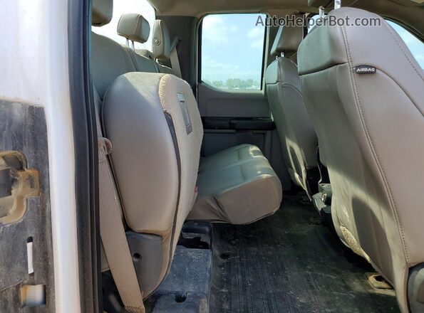 1FTFX1E56JKC23312 2018 FORD F150 White Вид щитка приладів