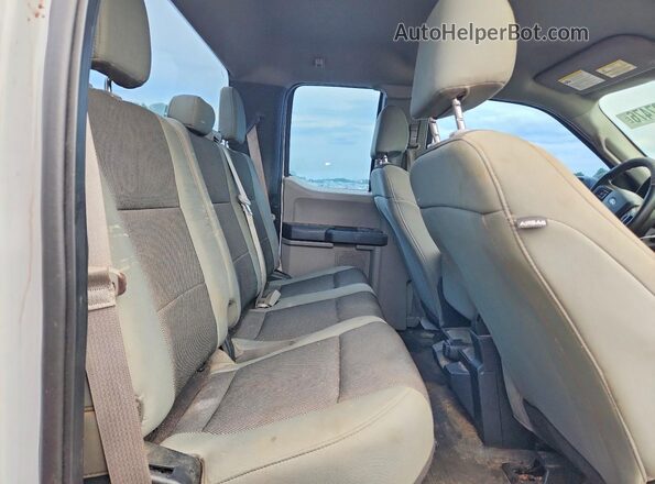 1FTFX1E57JKF15521 2018 FORD F150 White უკანა სავარძლების ხედი