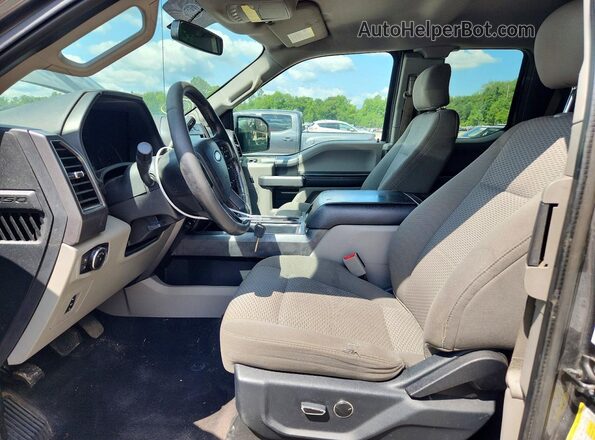 1FTFX1EF2HKE32341 2017 FORD F150 Gray Front interior view