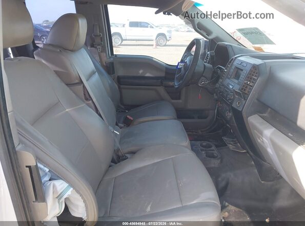 1FTFX1EF3HFA25153 2017 FORD F150 Белый Вид салона спереди