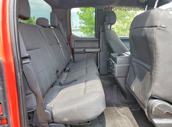 1FTFX1EF7GFD06077 2016 FORD F150 Red Widok tylnych siedzeń