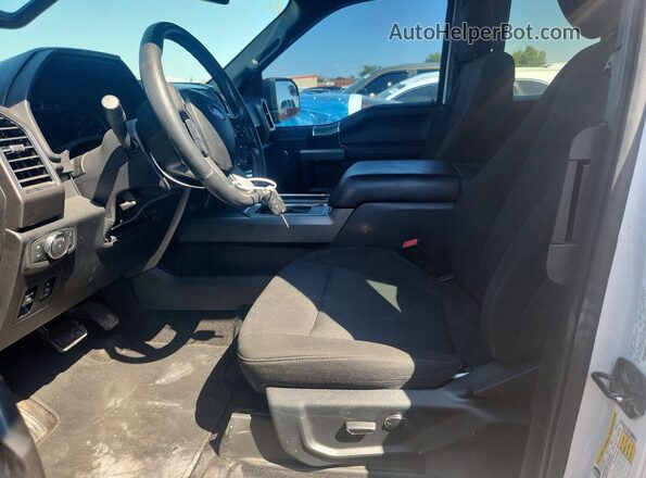 1FTFX1EG2JKC72315 2018 FORD F150 White Widok wnętrza z przodu