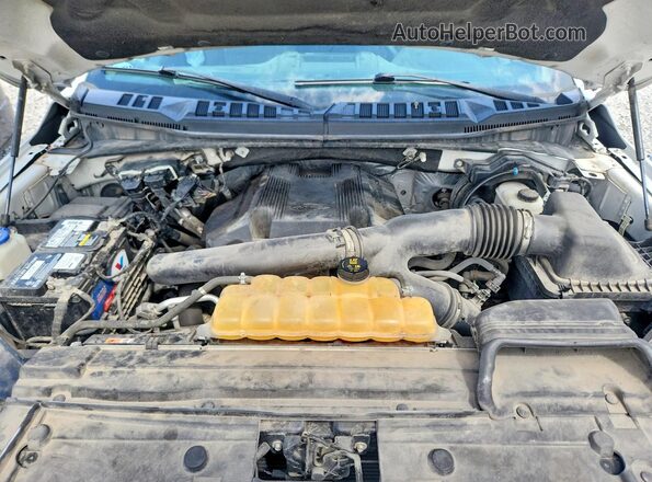 1FTFX1EG3JKC34236 2018 FORD F150 White Սալոնի հետևի տեսք