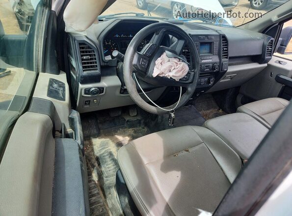 1FTMF1C53JKC18694 2018 FORD F150 White Вид панелі приладів